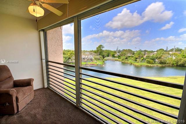 10466 Sunrise Lakes Blvd - Photo 1