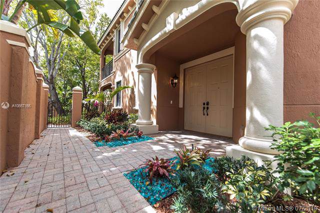 2806 Kinsington Cir - Photo 1