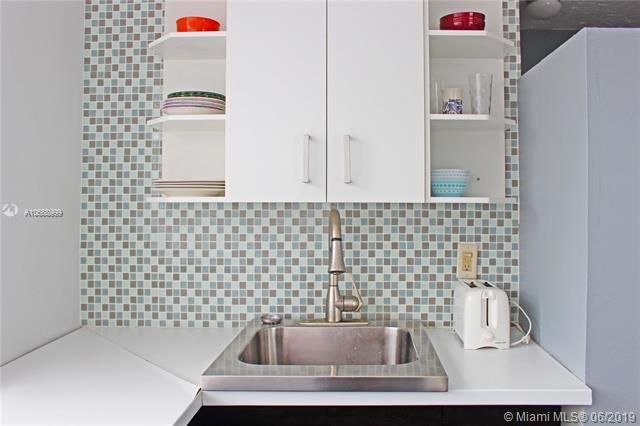 1005 Meridian Ave - Photo 1