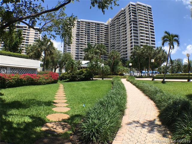 2500 Parkview Dr - Photo 1