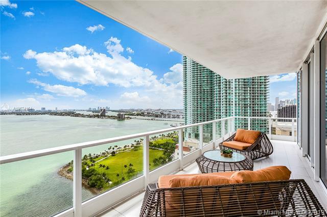 2020 Bayshore Dr - Photo 1