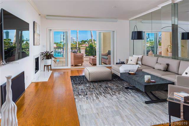 2532 Fisher Island Dr - Photo 1