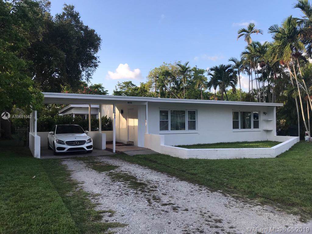 1905 Alamanda Dr - Photo 1