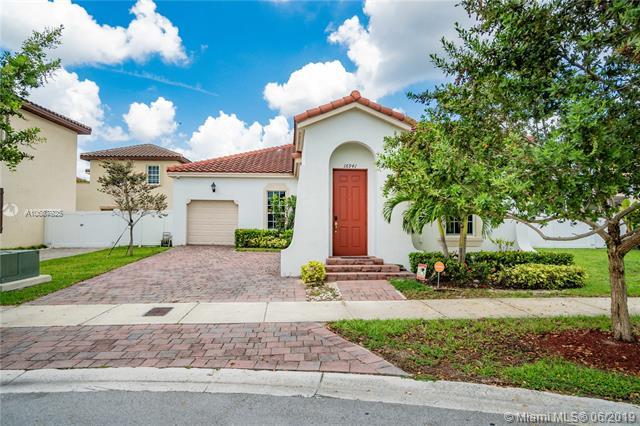 16941 91st Lane Cir - Photo 1