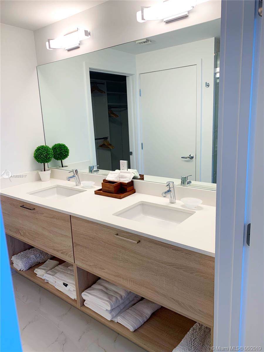 16385 Biscayne Blvd - Photo 1