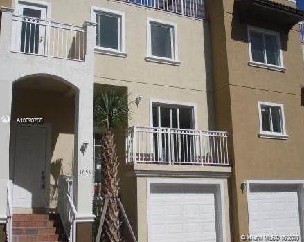 1658 Hayes St - Photo 1