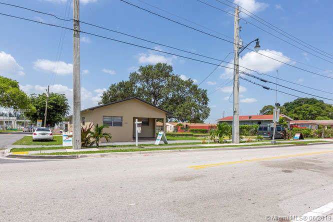1000 Foster Rd - Photo 1