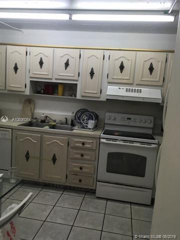 1800 Collins Ave - Photo 1