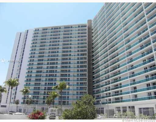 100 Bayview Dr - Photo 1