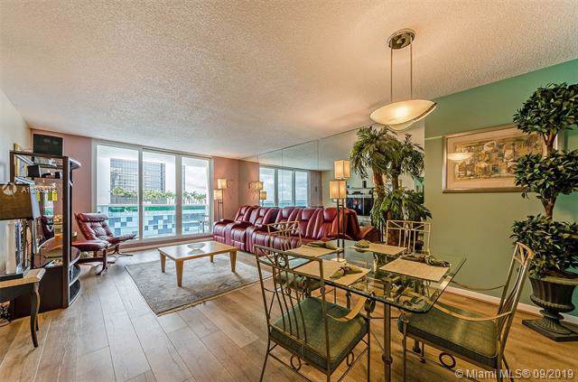 2301 Collins Ave - Photo 1
