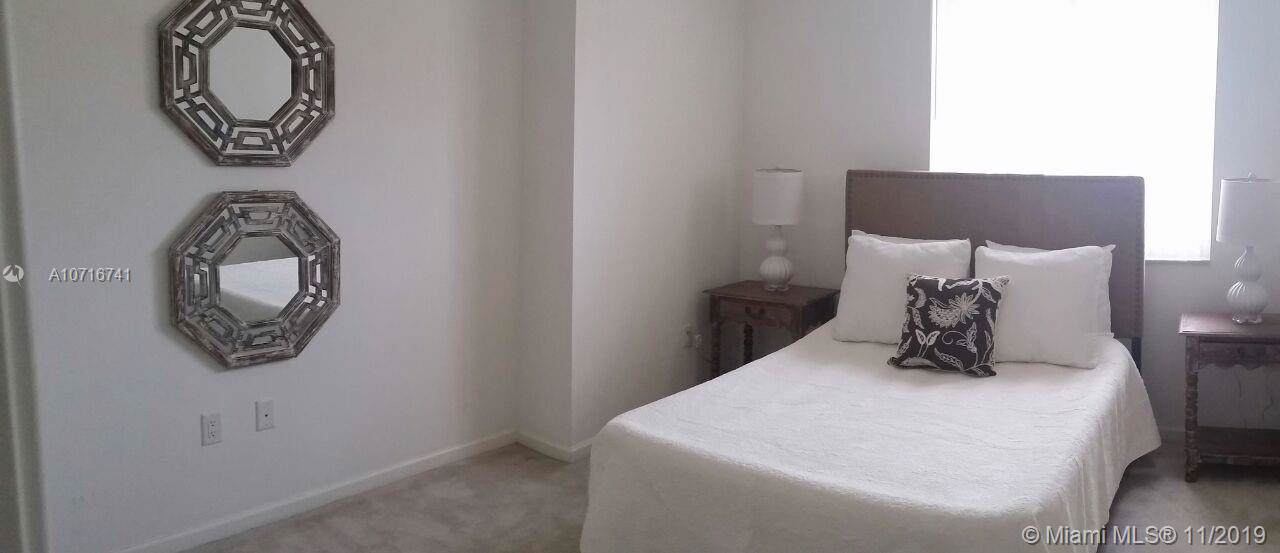 10 Aragon Ave - Photo 1