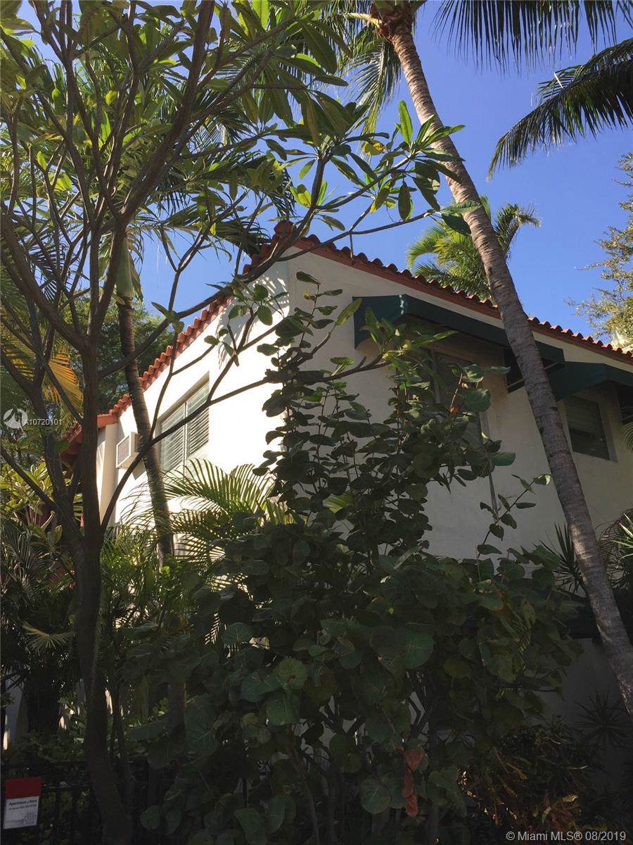 1560 Jefferson Ave - Photo 1
