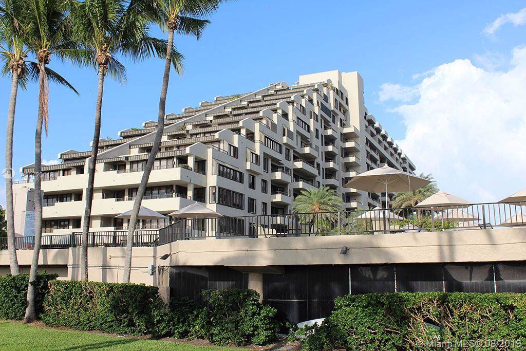 201 Crandon Blvd - Photo 1