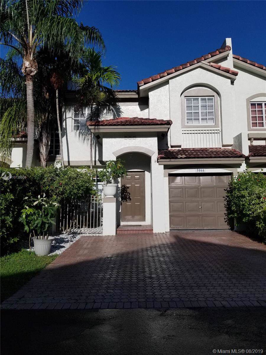 5066 114th Ct - Photo 1