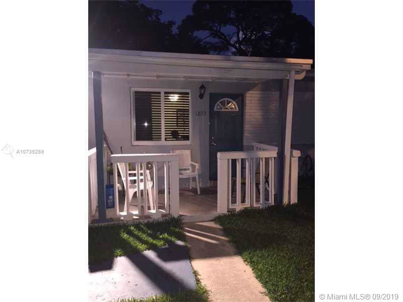 1815 8th Ct - Photo 1