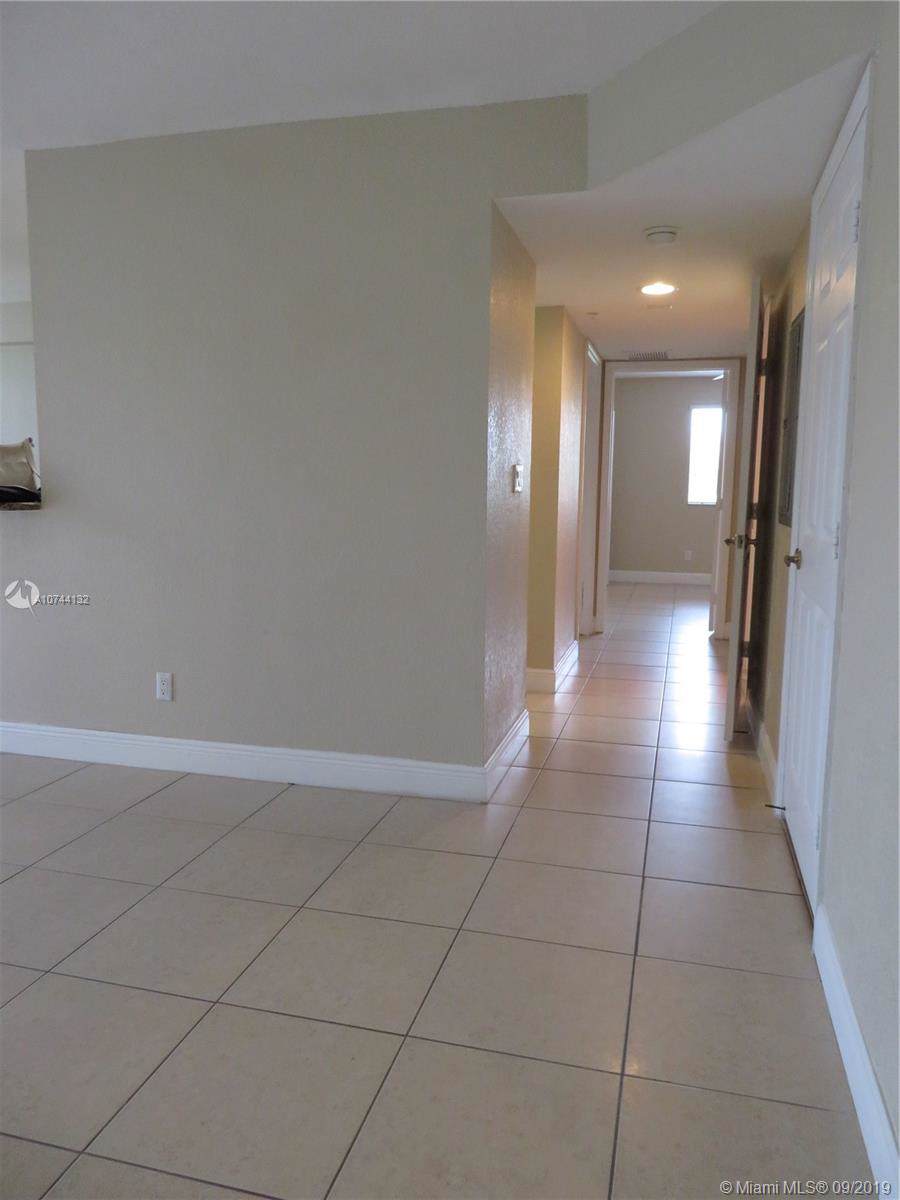 21150 87 Ave - Photo 1