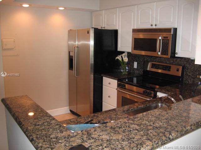 1228 West Ave - Photo 1
