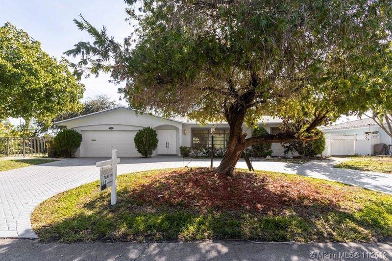 2180 44th Ct - Photo 1