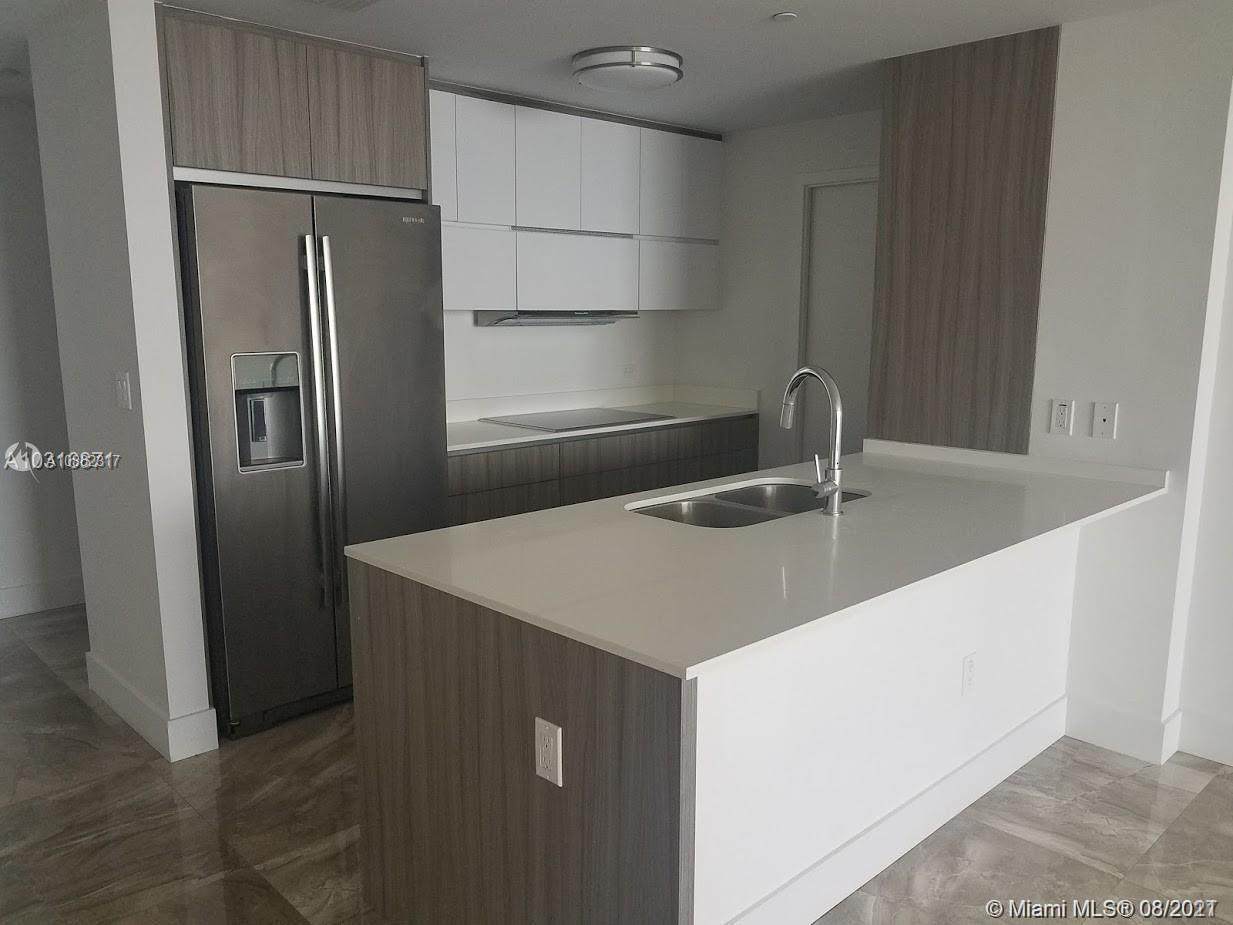 600 27th St - Photo 1