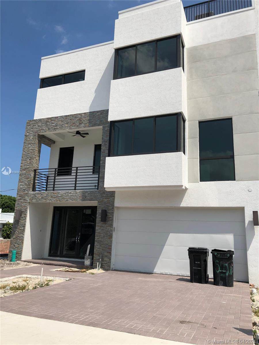 608 15th Ave - Photo 1