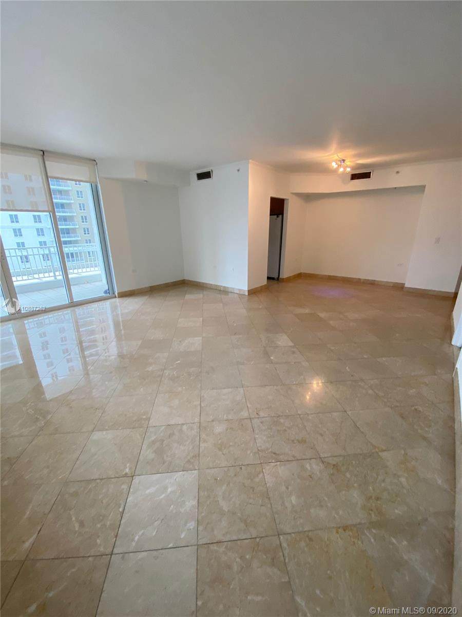 801 Brickell Key Blvd - Photo 1