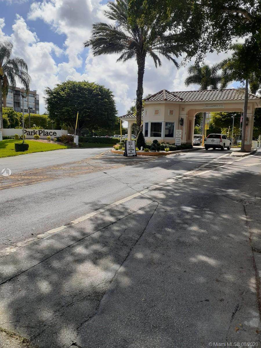 1400 Saint Charles Pl - Photo 1