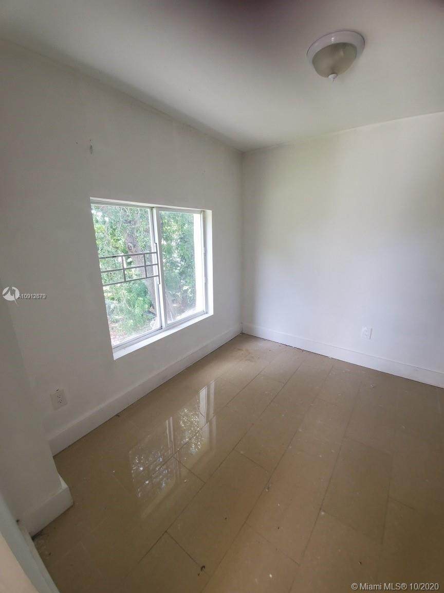 2123 48th St - Photo 1