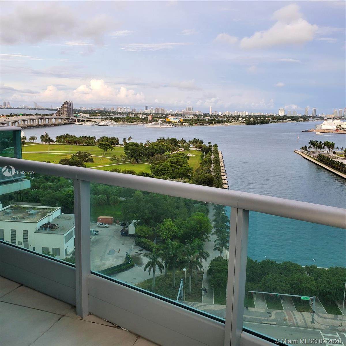 900 Biscayne Blvd - Photo 1