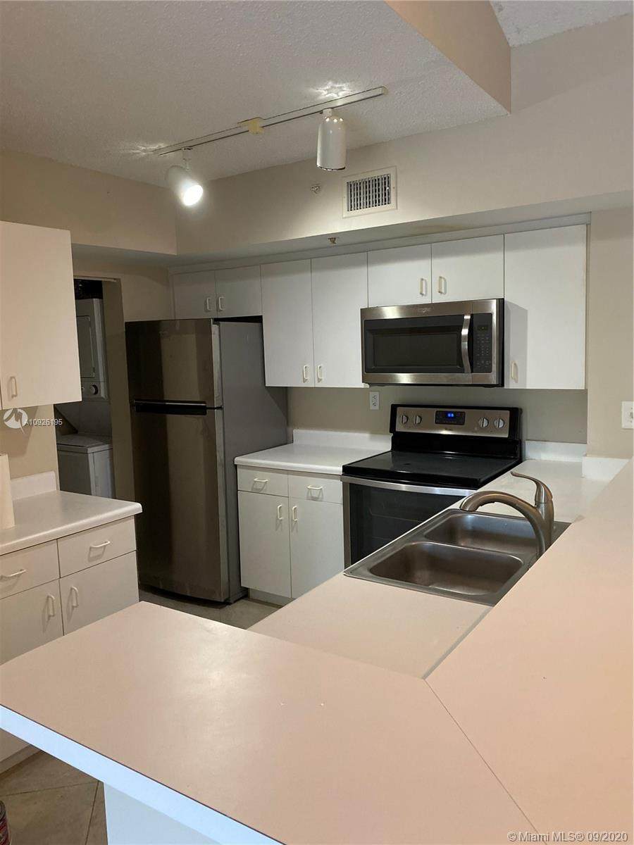 2600 University Dr - Photo 1