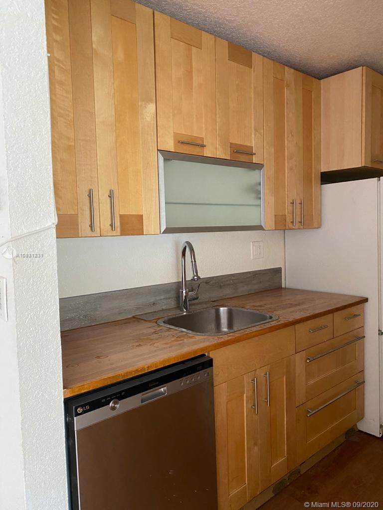 7415 152nd Ave - Photo 1