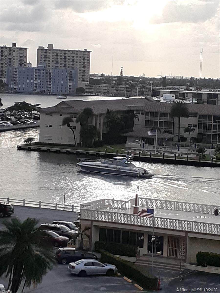 1801 Ocean Dr - Photo 1