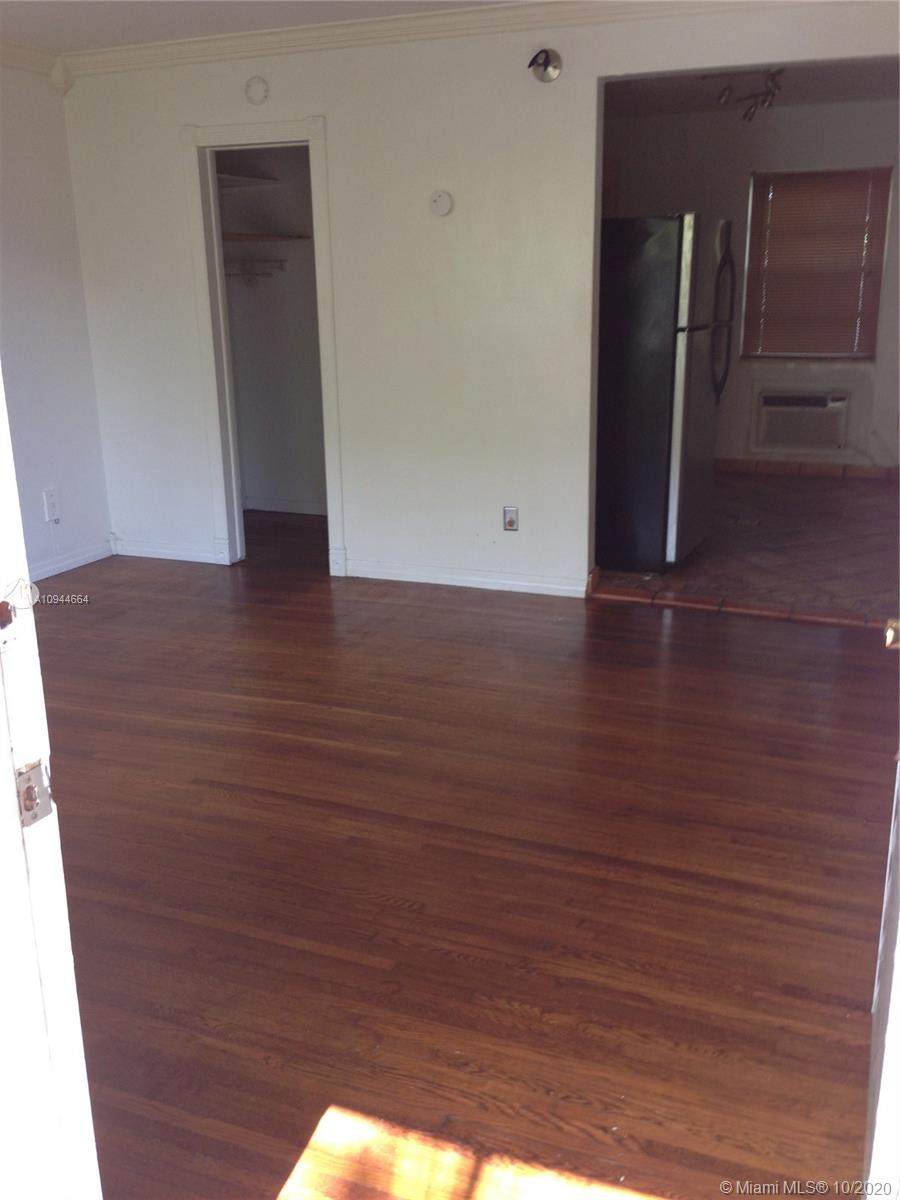 645 77th St - Photo 1