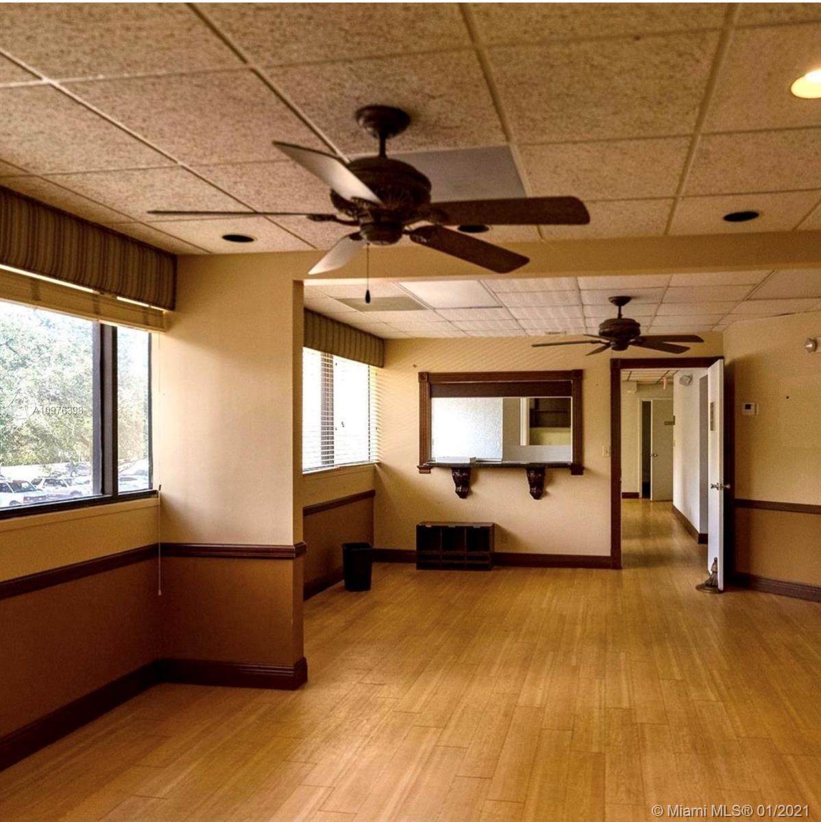 1801 University Dr - Photo 1