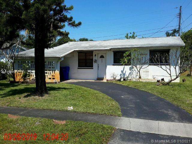 6433 Lincoln St - Photo 1