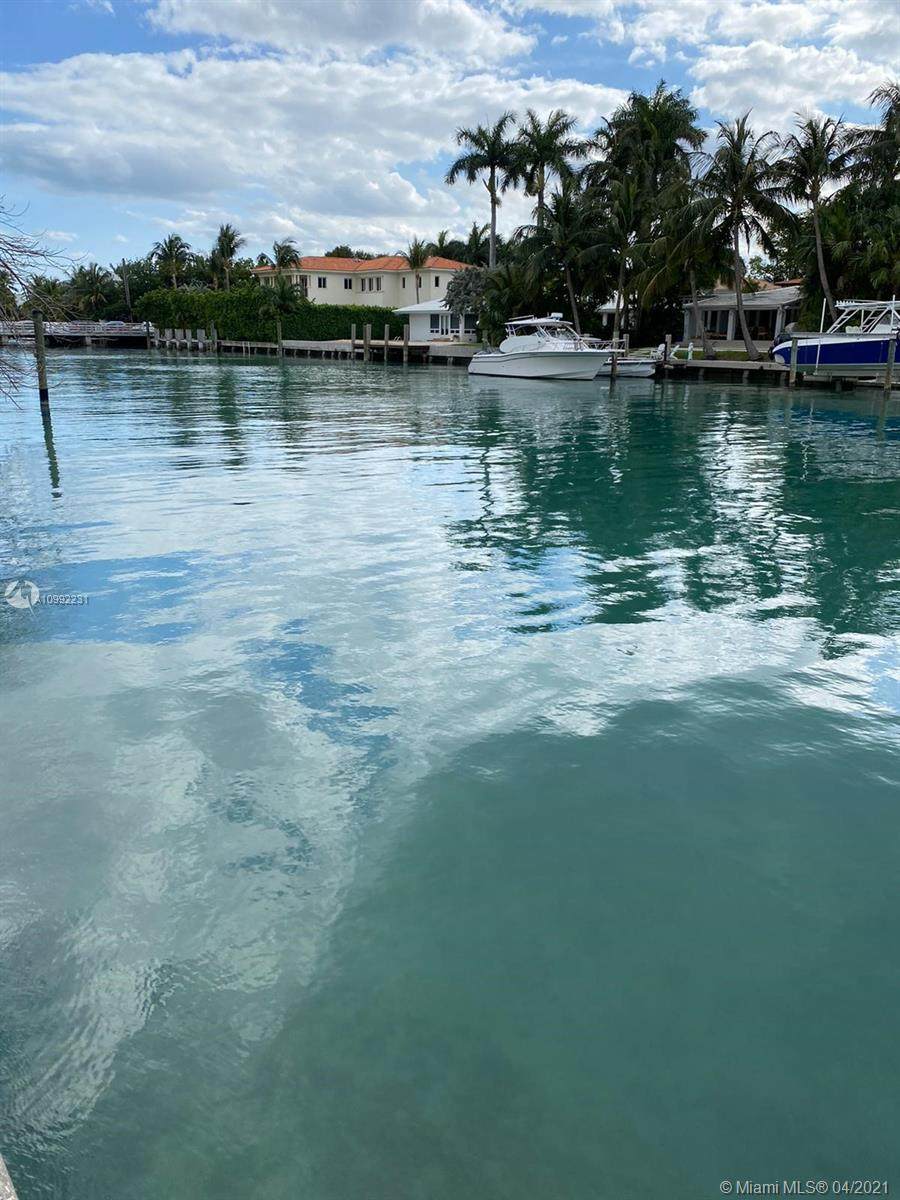 9720 Bay Harbor Dr - Photo 1