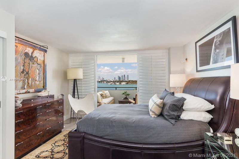 11 Island Ave - Photo 1