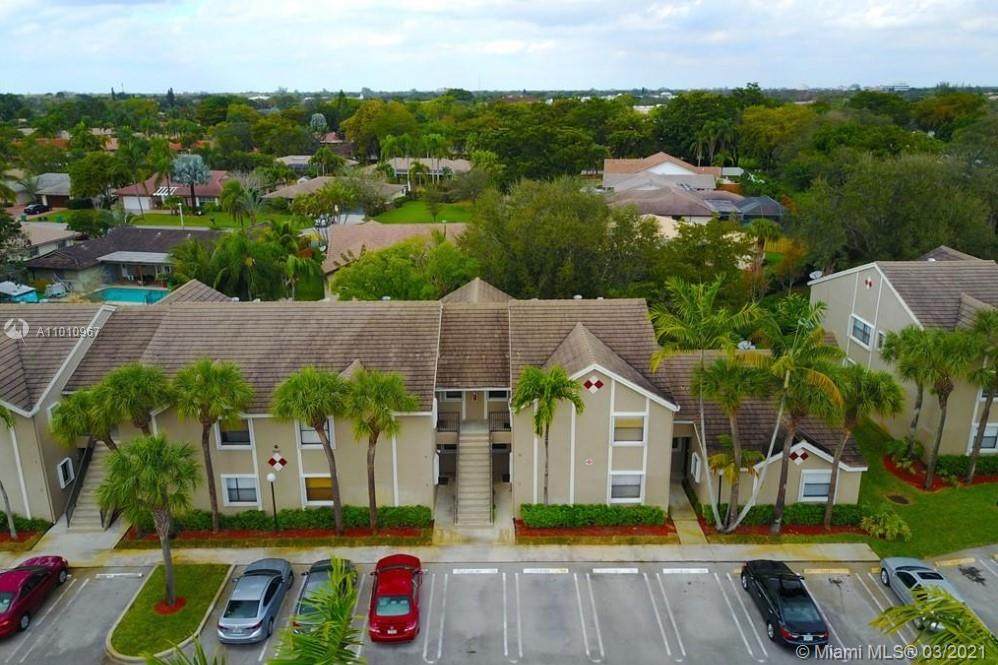 9649 Riverside Dr - Photo 1