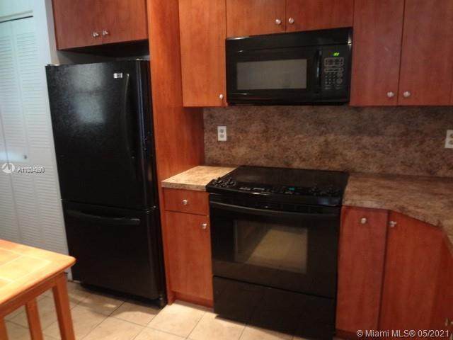871 207th Ln - Photo 1