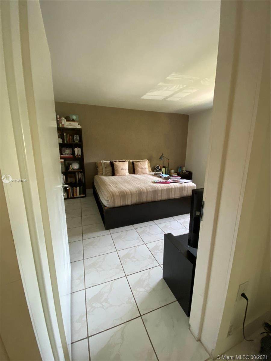 201 Galen Dr - Photo 1