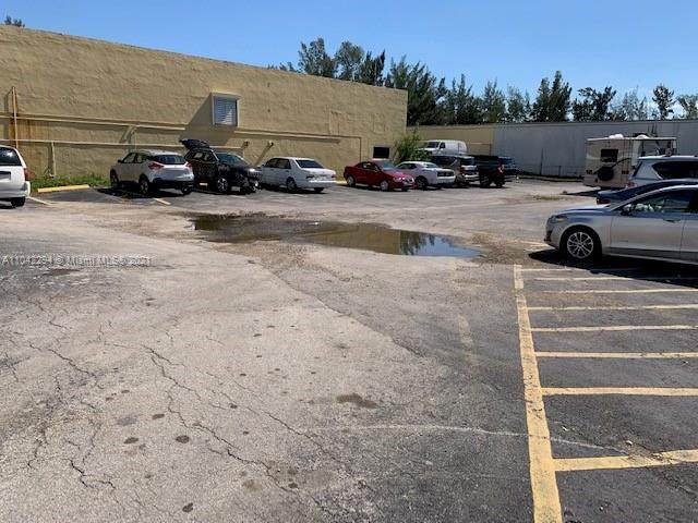 400 Ansin Blvd - Photo 1