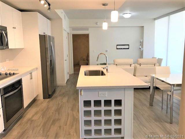 999 1st Ave - Photo 1