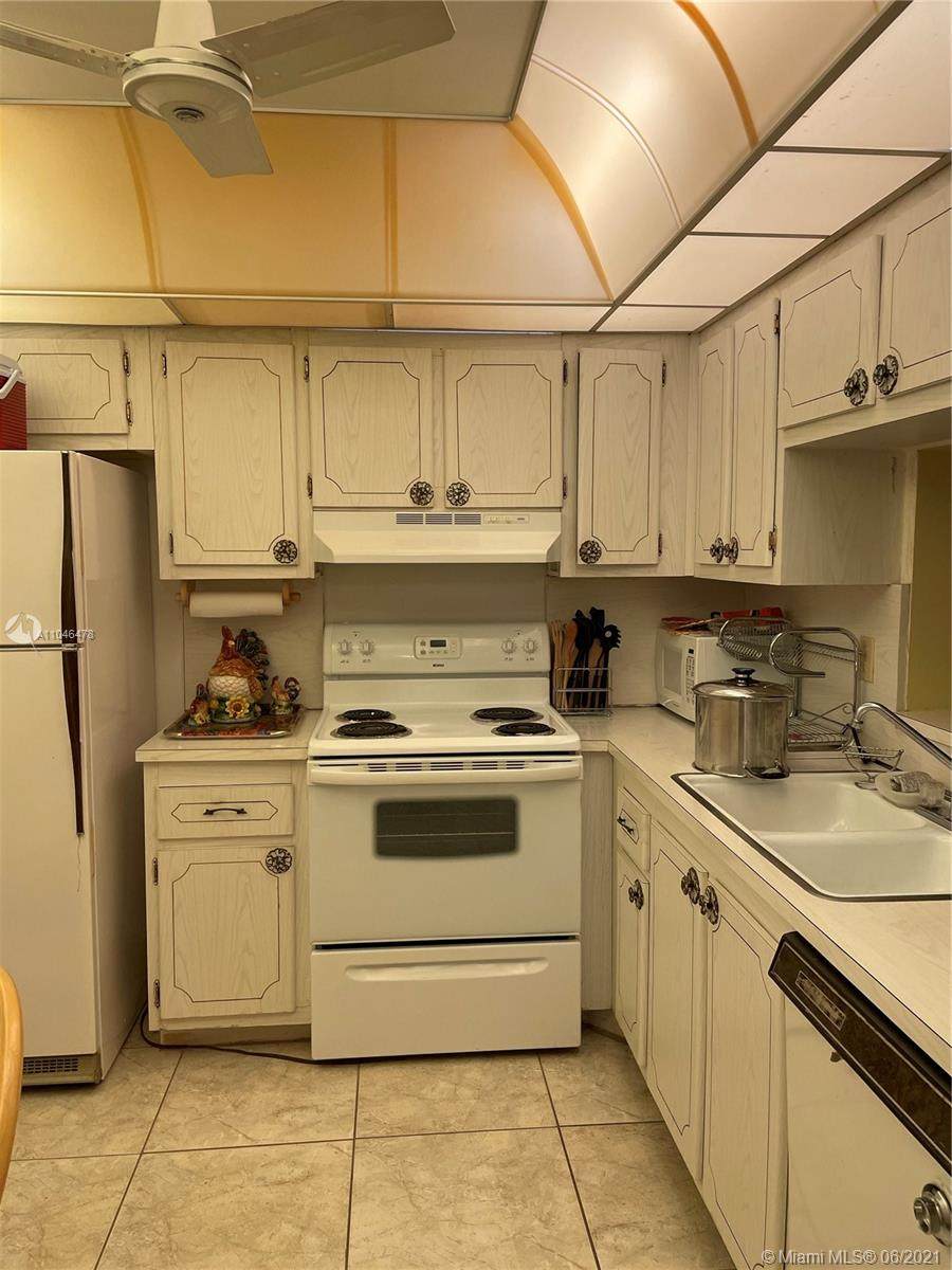 401 14th Ave - Photo 1