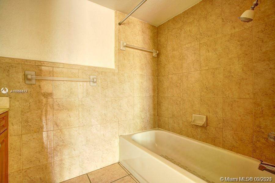 637 3rd St - Photo 1