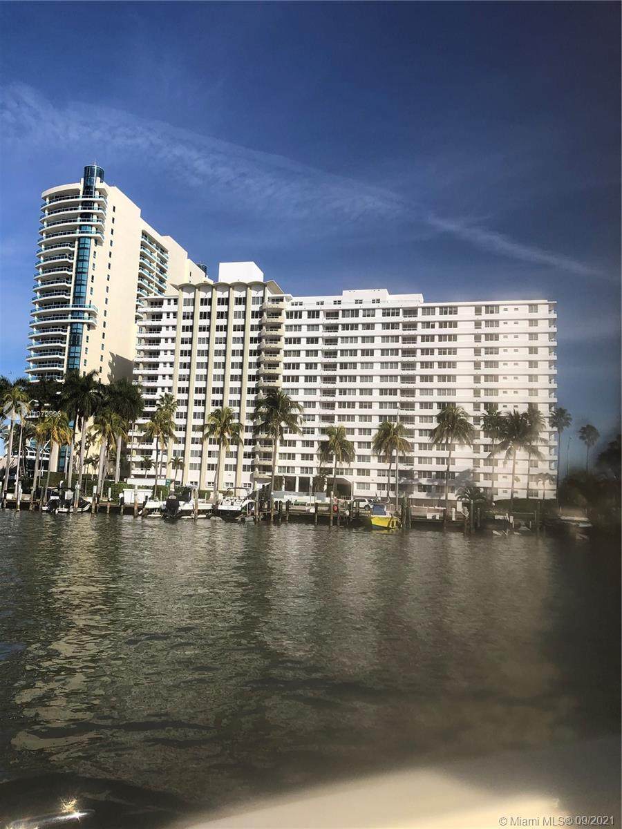 5005 Collins Ave - Photo 1