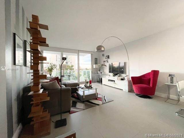1000 West Ave - Photo 1