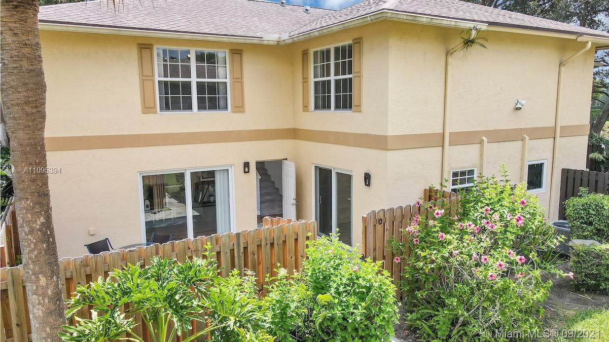 2934 22nd Cir - Photo 1