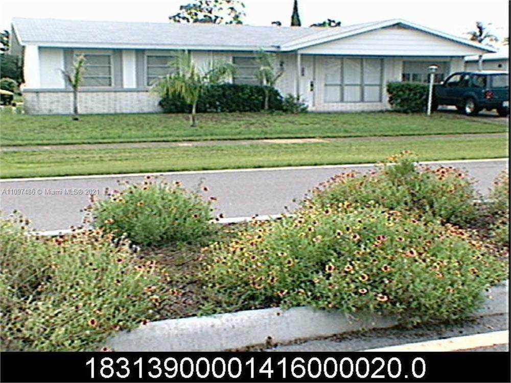 925 Schumann Dr - Photo 1