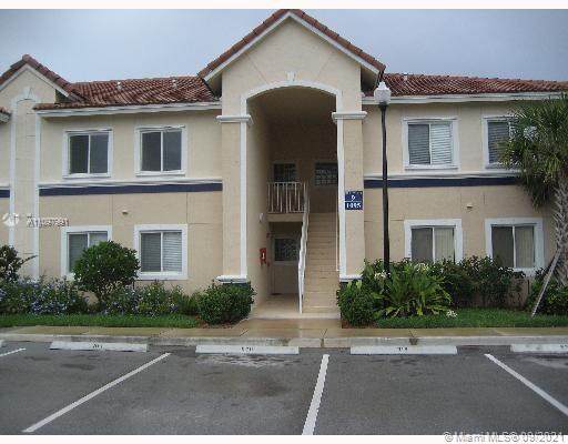 1095 Golden Lakes Blvd - Photo 1