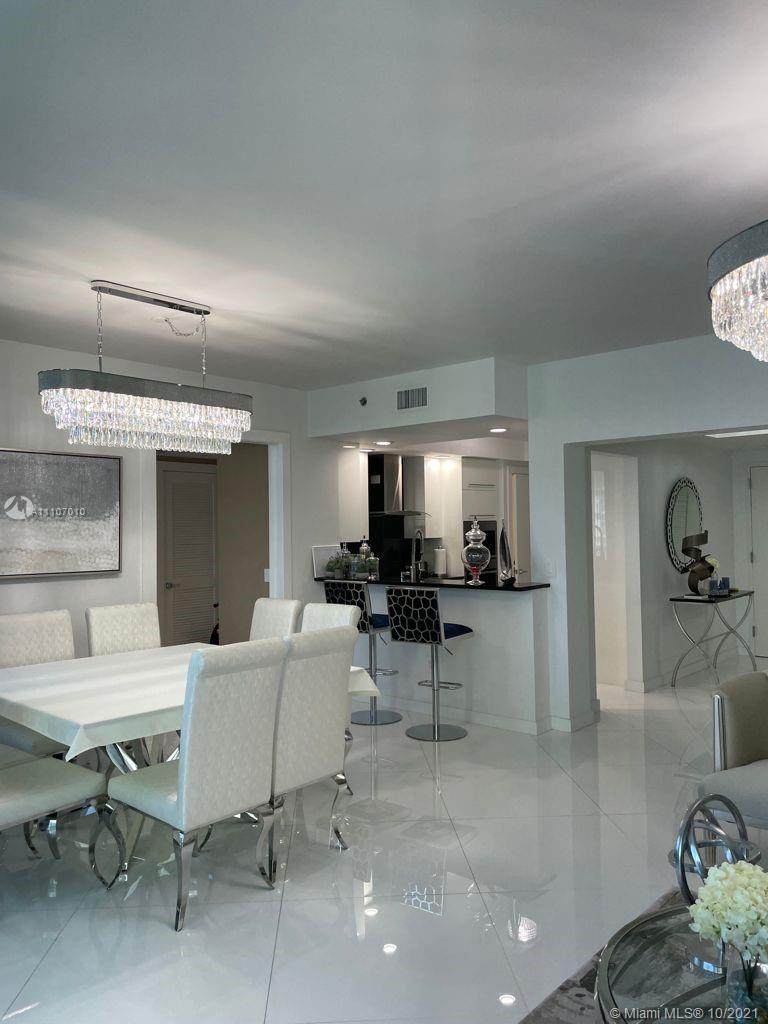 2711 Ocean Dr - Photo 1