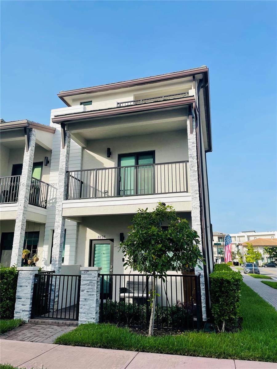 4898 83rd Path - Photo 1